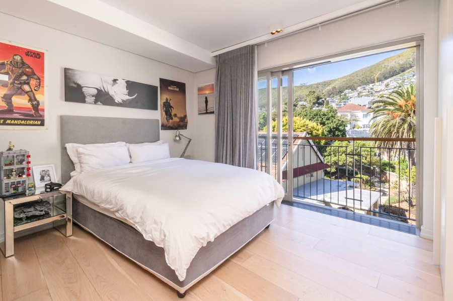 3 Bedroom Property for Sale in Sea Point Western Cape